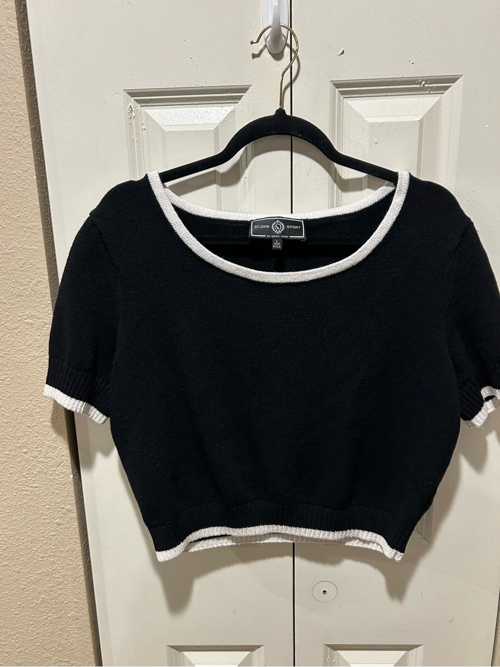 St.John Sport Santana Knit Wool Blend Short Sleeve Cropped Top , Large